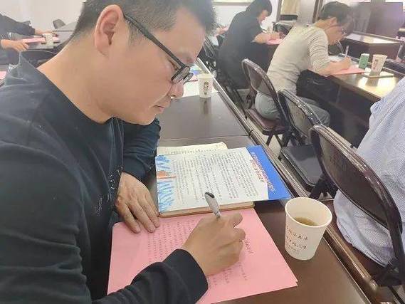 歙县启动市场主体登记中介代理机构服务提升宣传周活动